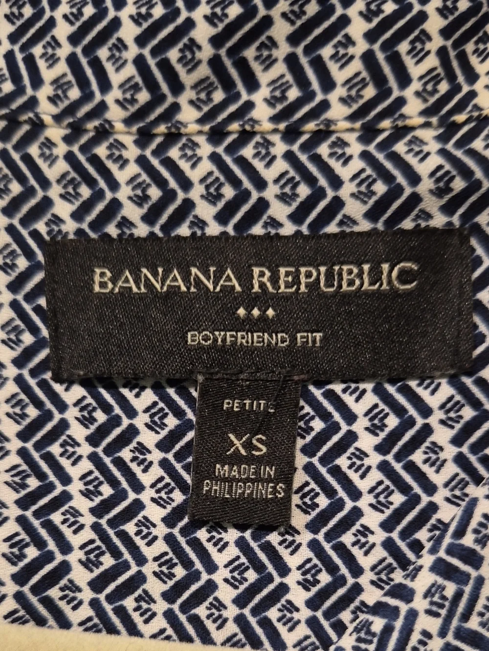 Banana Republic Navy and White Patterned Button-Down Shirt